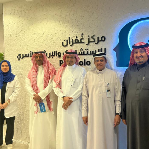 مسؤولي وزارة الموارد البشرية والتنمية الاجتماعية في مدينة جدة 